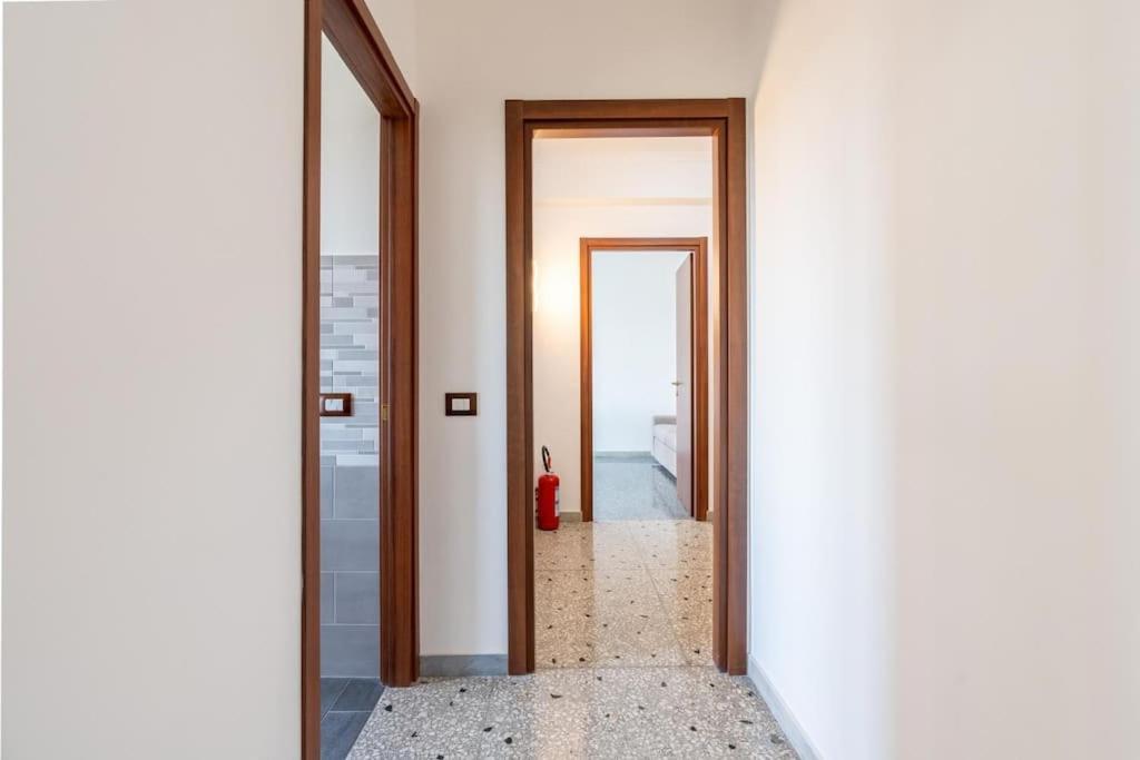A 100m Dal Tram Gordiani House * Rom